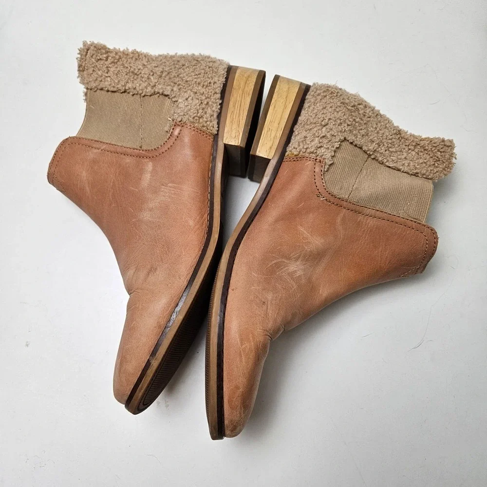 Toms Sherpa Heel Booties Women's 8.5 Tan Leather Ankle Boots‎